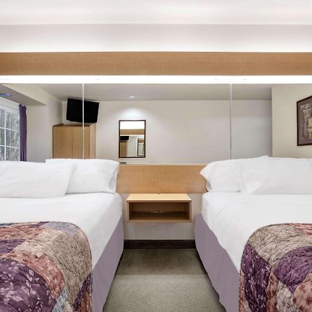 Microtel Inn & Suites By Wyndham Mankato Bagian luar foto
