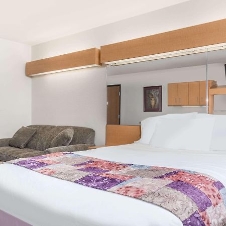 Microtel Inn & Suites By Wyndham Mankato Bagian luar foto