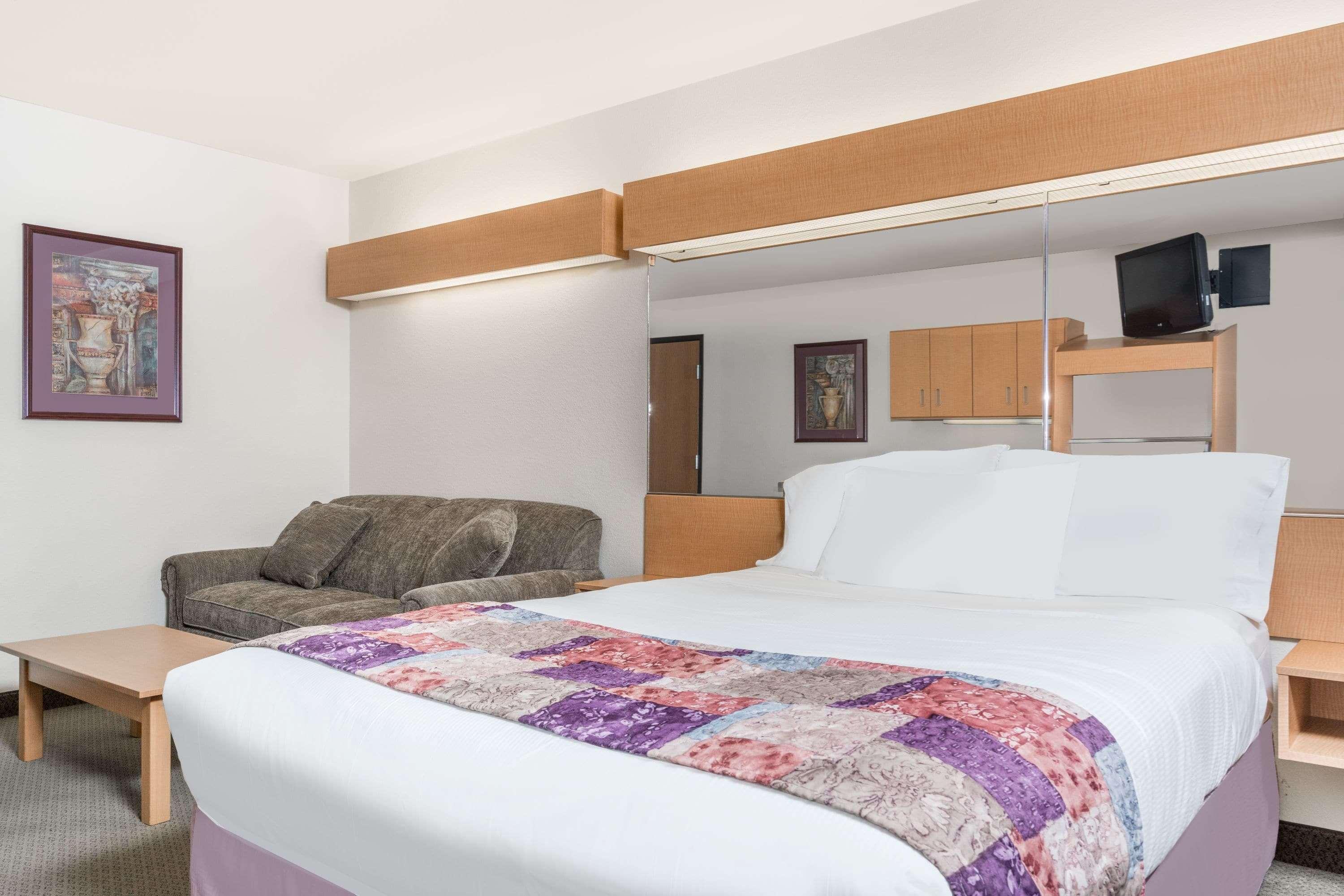 Microtel Inn & Suites By Wyndham Mankato Bagian luar foto