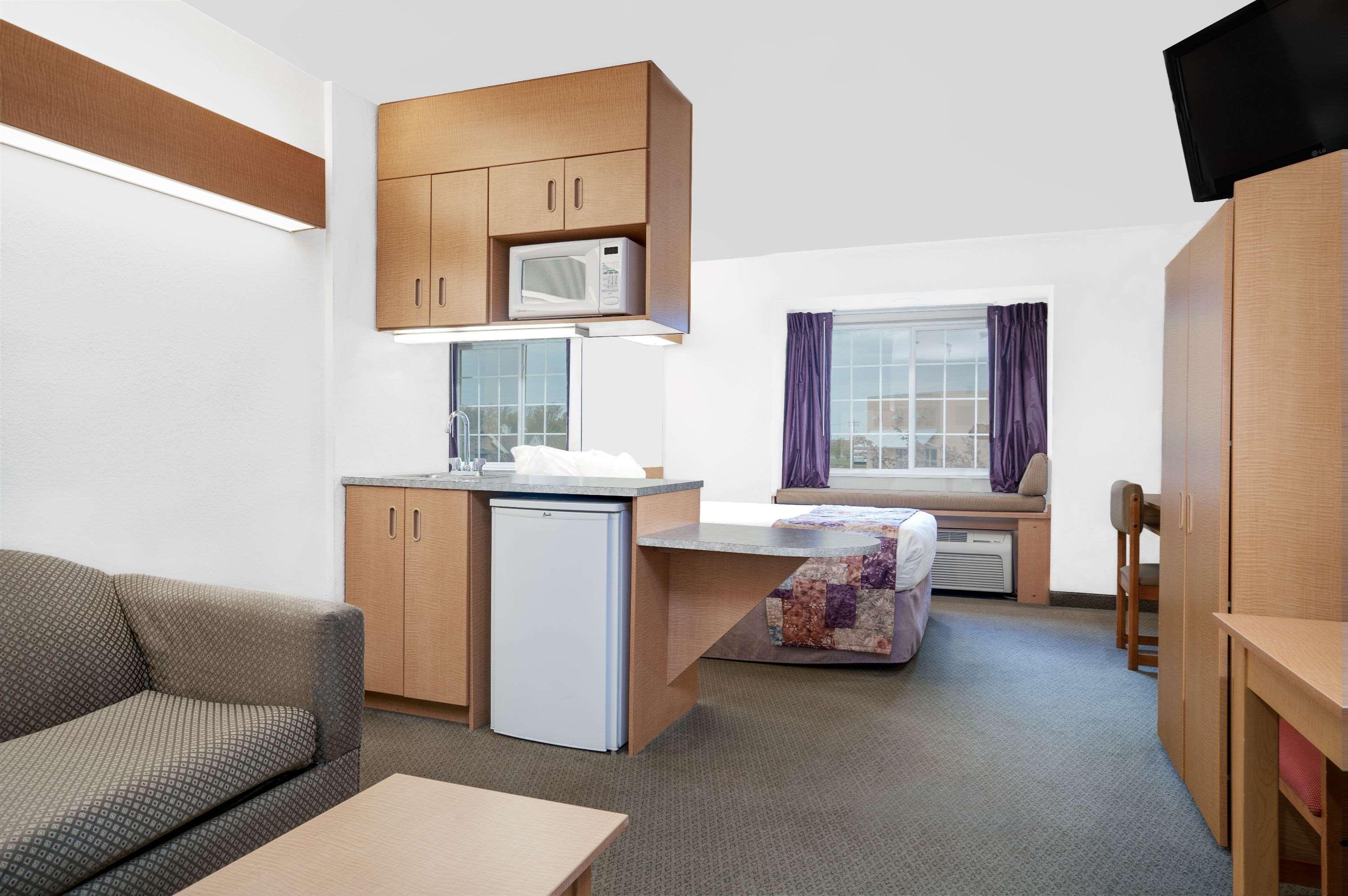Microtel Inn & Suites By Wyndham Mankato Bagian luar foto