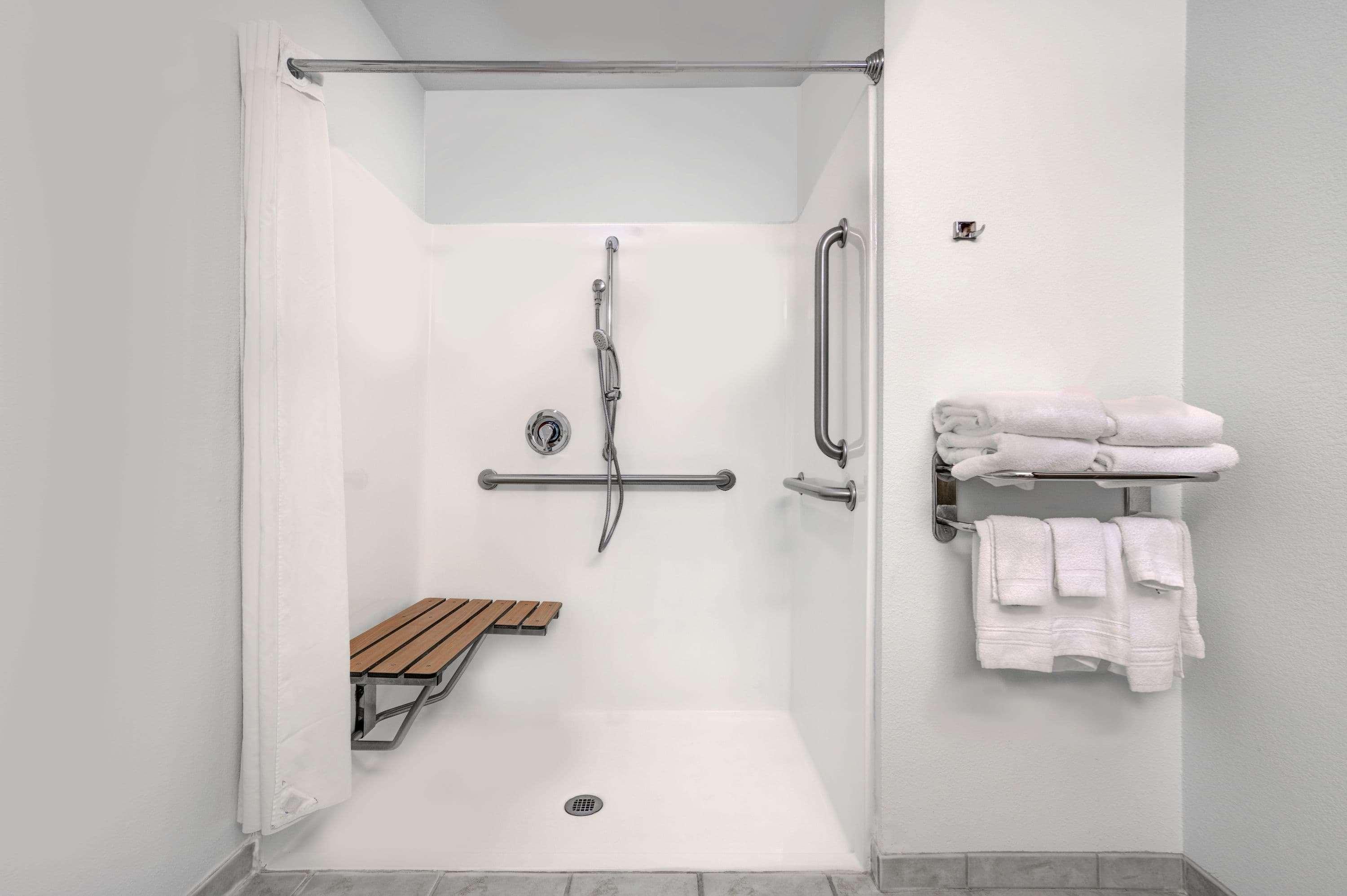 Microtel Inn & Suites By Wyndham Mankato Bagian luar foto