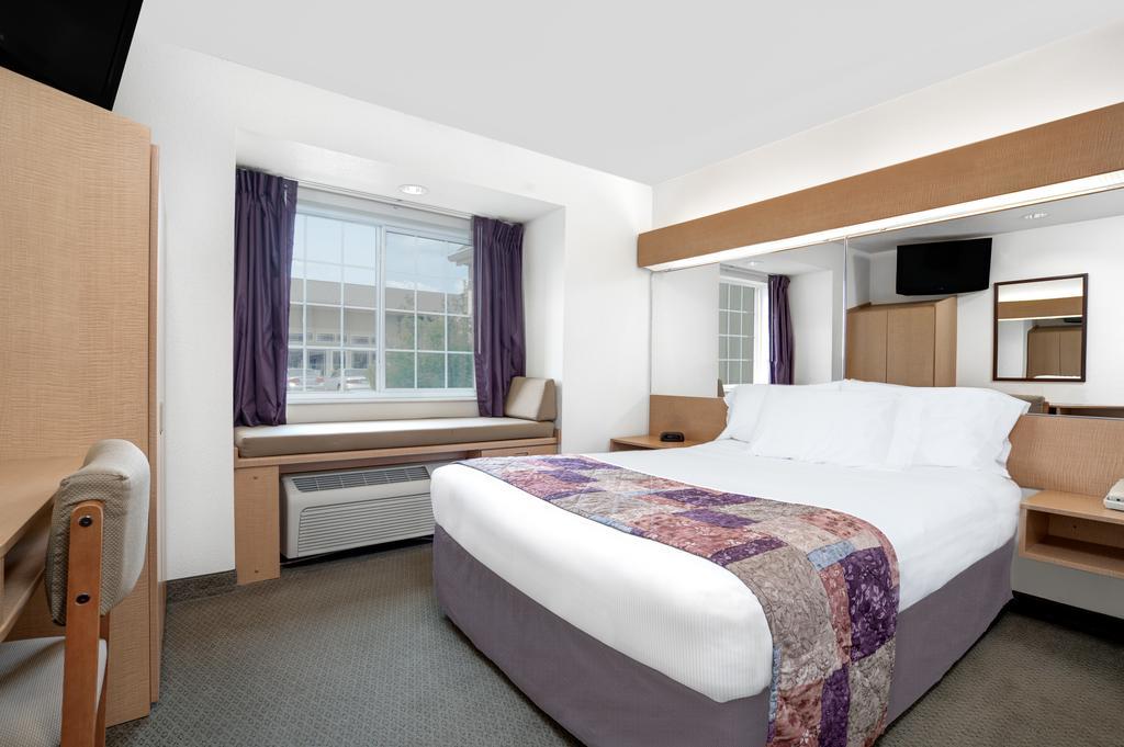 Microtel Inn & Suites By Wyndham Mankato Bagian luar foto