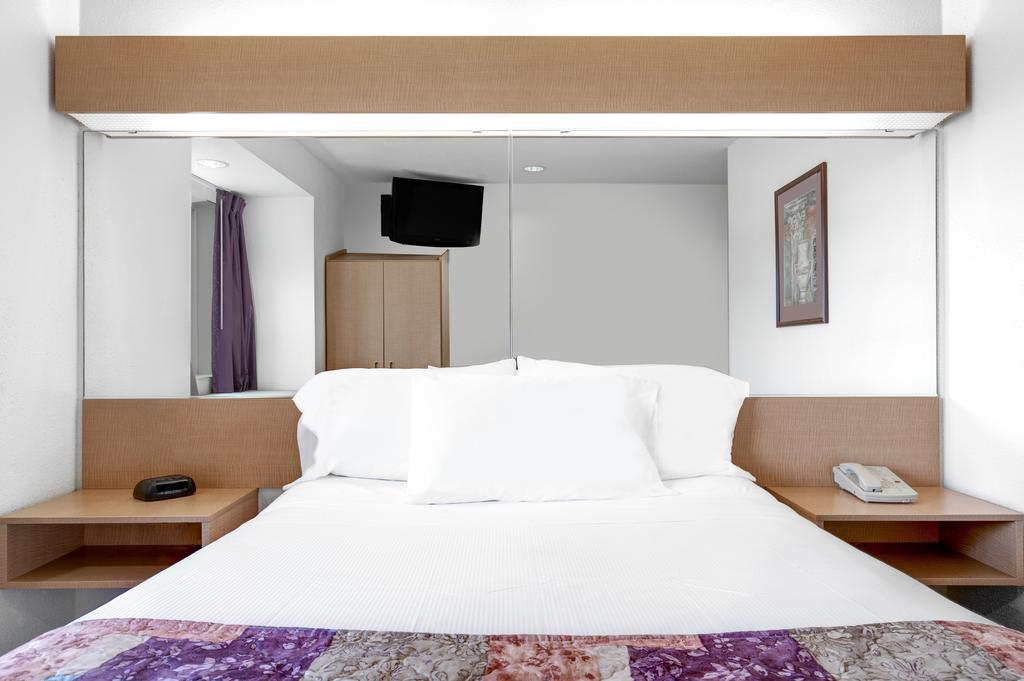 Microtel Inn & Suites By Wyndham Mankato Bagian luar foto