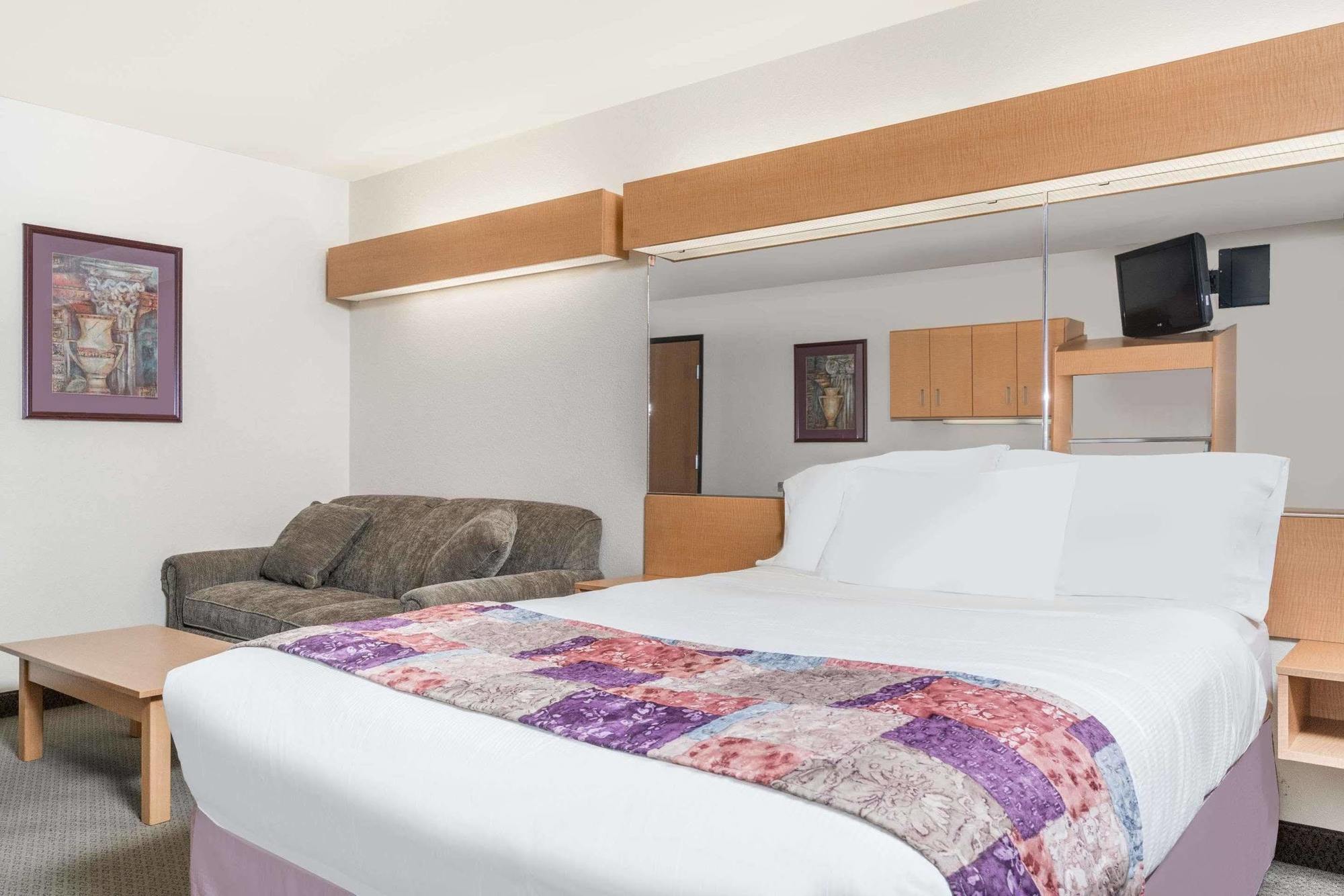 Microtel Inn & Suites By Wyndham Mankato Bagian luar foto