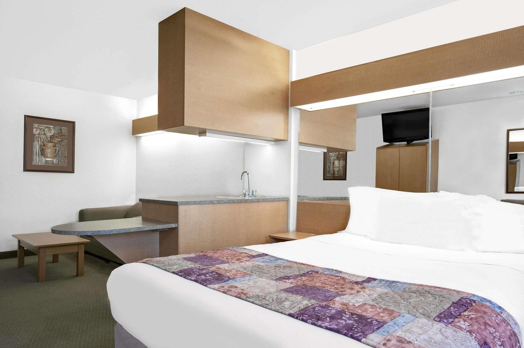 Microtel Inn & Suites By Wyndham Mankato Bagian luar foto