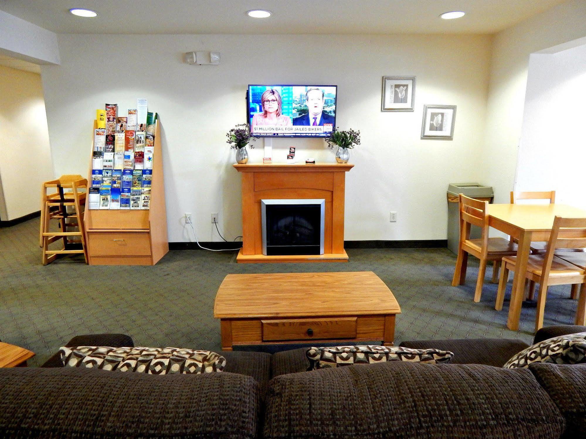 Microtel Inn & Suites By Wyndham Mankato Bagian luar foto